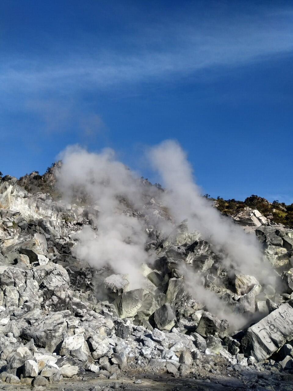 NGECAMP DI SAMPING KAWAH ! CATATAN PERJALANAN GUNUNG SUMBING VIA BANARAN 2021