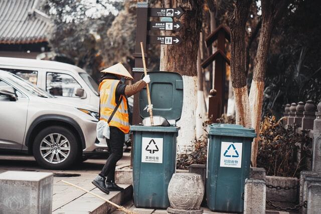 Tukang Sampah Jagoan Negeri Aing Bersihkan Lingkungan Meski Sering Dilupakan