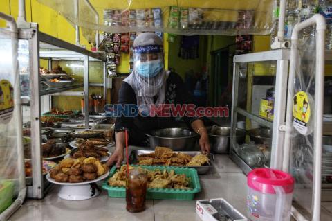 Aturan Baru PPKM Level 4: Waktu Makan di Warteg Diperpanjang Jadi 30 Menit