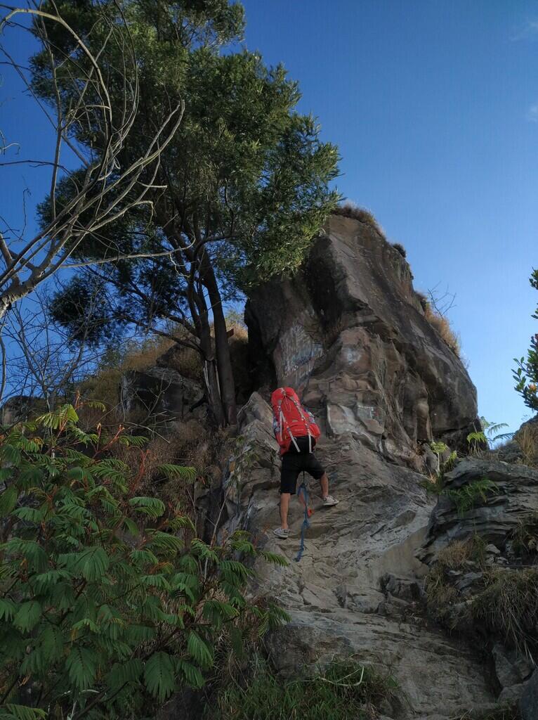 NGECAMP DI SAMPING KAWAH ! CATATAN PERJALANAN GUNUNG SUMBING VIA BANARAN 2021