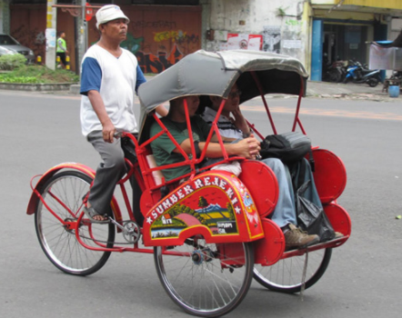 Becak, Nasibmu Kini Bagaimana? Apakah Masih Beroperasi?