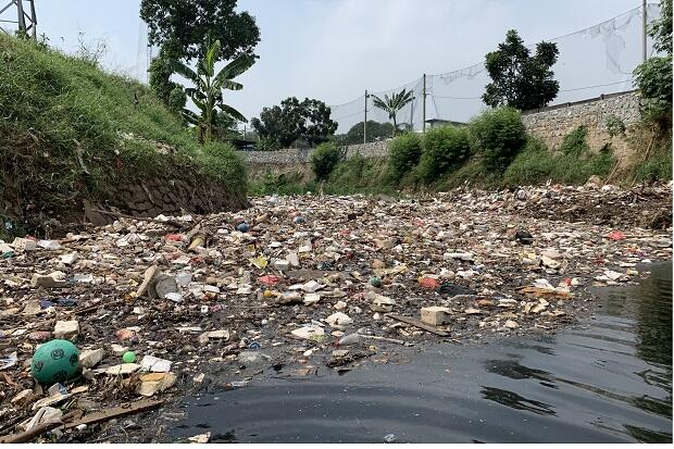 Sampah Sepanjang 700 Meter Penuhi Kali Jambe, Ini yang Kerap Picu Banjir di Bekasi