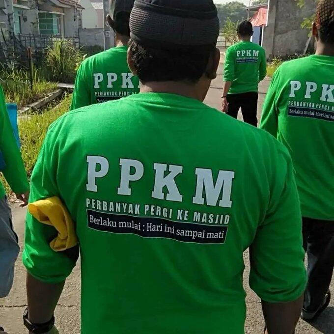 Menghibur dan Gak Jadi Spaneng, Inilah Kepanjangan PPKM On The Shirt