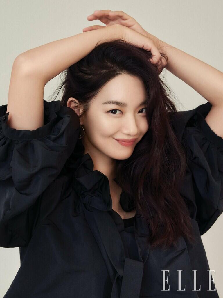 Shin Min Ah dan Kim Seon Ho Cerita Soal ‘Hometown Cha Cha Cha’