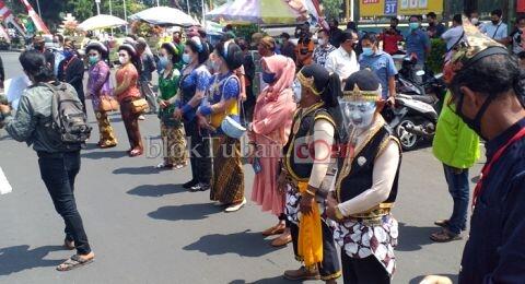 Seniman Tuban: Kami Butuh Makan, Kami Tidak Punya Penghasilan