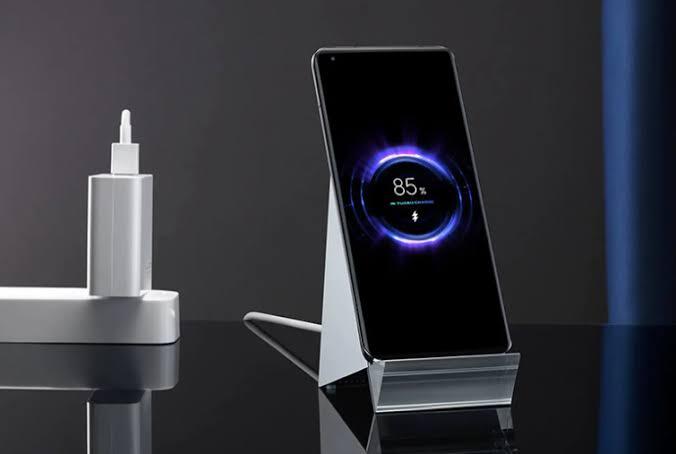 Xiaomi Pamer Pengisian Daya 100W, Netizen: Buat Ngecas Apa Sih Untuk Saat ini