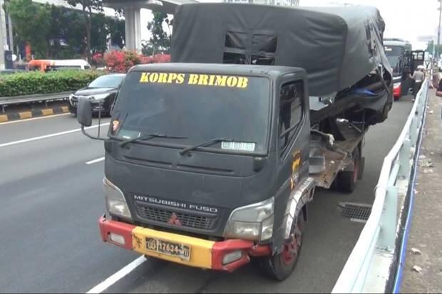 Truk Polisi Pembawa Rombongan Peserta Vaksinasi Terlibat Kecelakaan, 6 Orang Terluka
