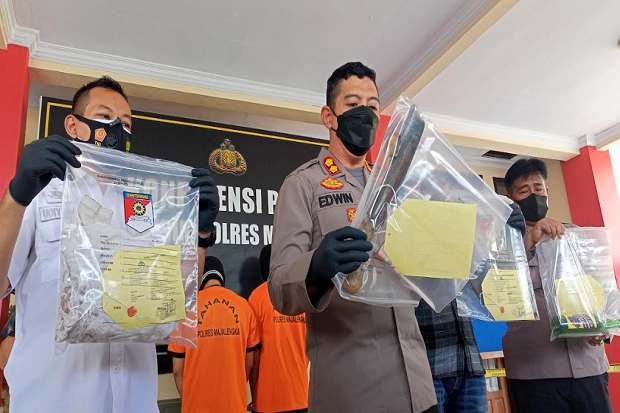 Tegur Warga Minum Miras, Perangkat Desa di Majalengka Malah Ditusuk