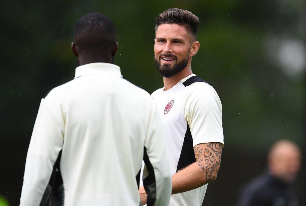  Tampil Memukau di Pramusim, Olivier Giroud Siap Putus Kutukan Nomor 9 di Milan?