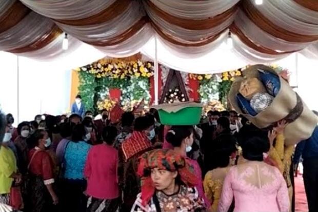 Tak Bubarkan Pesta Pernikahan Anak Anggota DPRD, Camat Hutabayu Raja Dicopot