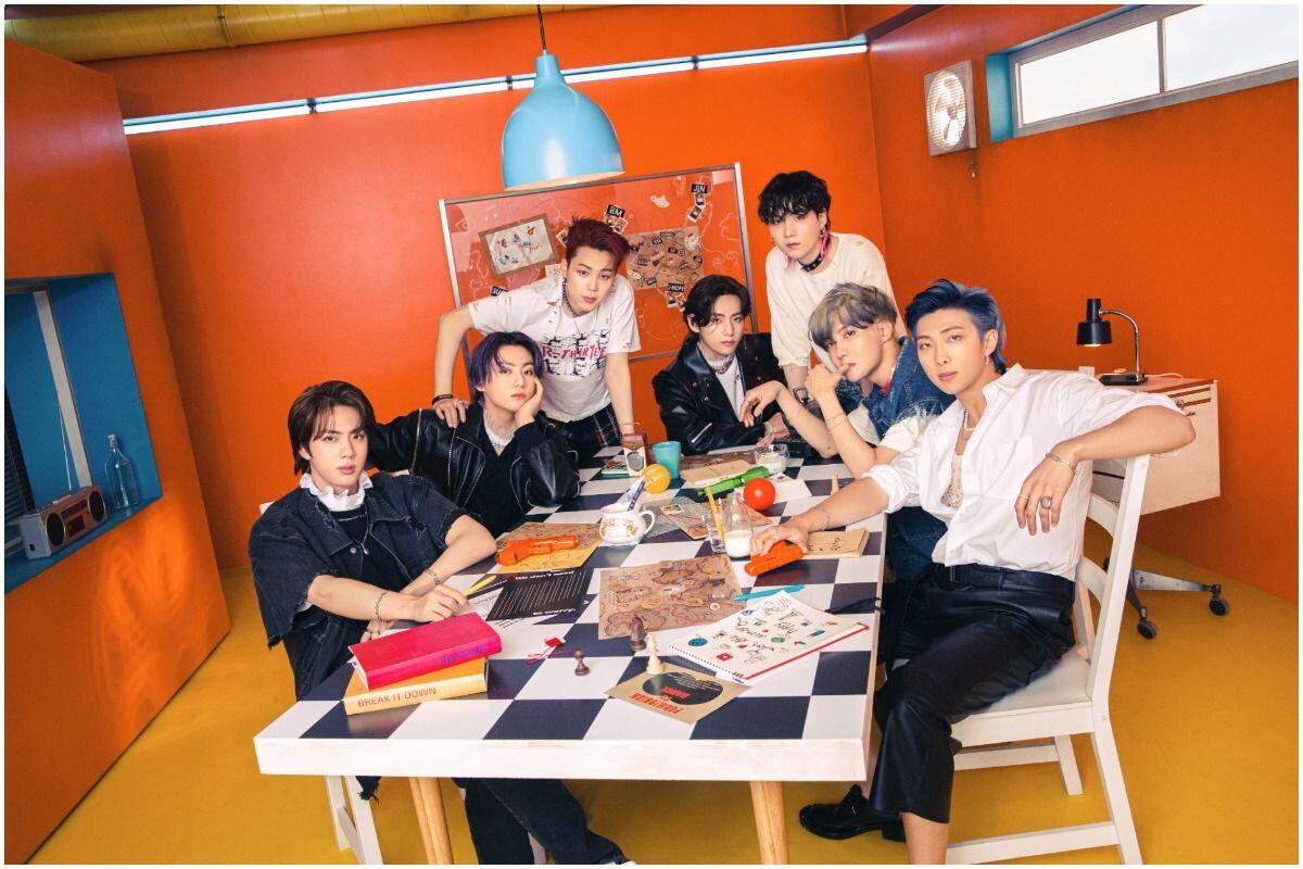 BTS Batalkan Seluruh Konser Offline MOTS