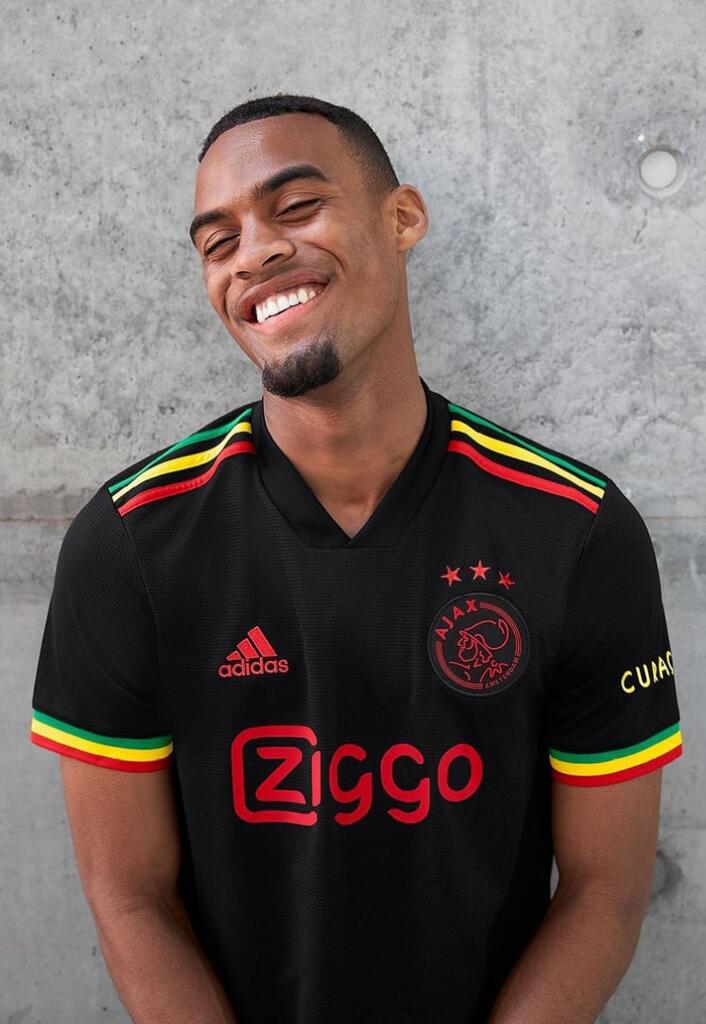 Jersey Ketiga AFC Ajax Ini Terinspirasi Sekaligus Penghormatan Juga untuk Bob Marley