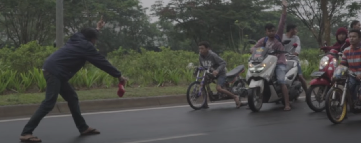 Gile,Bre! Gini Nih Penampakan Sampan Kalau Dipasang Mesin Modif Kecepatan Tinggi!