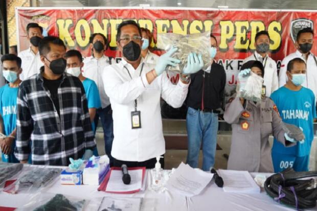 Beraksi 297 Kali, Ini Tampang Pelaku Lempar Kaca Truk di Pantura Kendal
