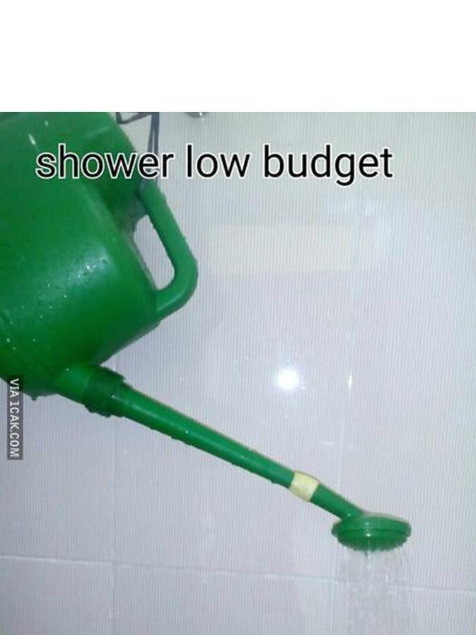 Shower ala Anak Kos, Kreatif dan Lucu!