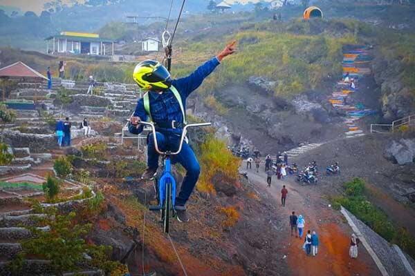 Taman Cisantana Kuningan, Menikmati Panorama Indah di Area Pegunungan