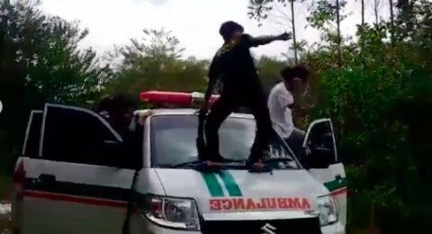 Joget sampai Injak Ambulans Viral, Kawanan ABG Dihujat Netizen