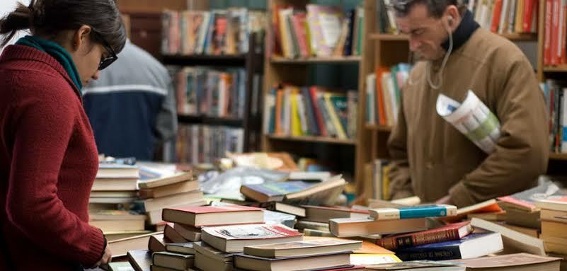 4 Alasan Kenapa Buku Cetak Tidak Akan Kalah dari Ebook Sampai Kapan pun