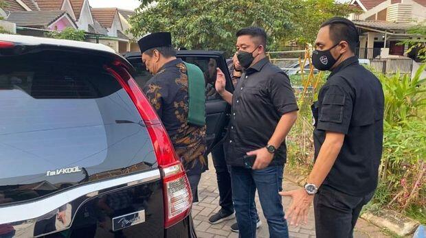 Penampakan Yahya Waloni Saat Ditangkap Bareskrim