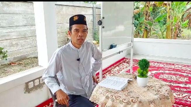 Buntut Yahya Waloni Ditangkap, Netizen Bawa Felix Siauw Ustadz Somad