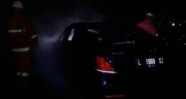 Bengkel Mobil Terbakar Disertai Ledakan, 3 Mobil Mewah Hangus