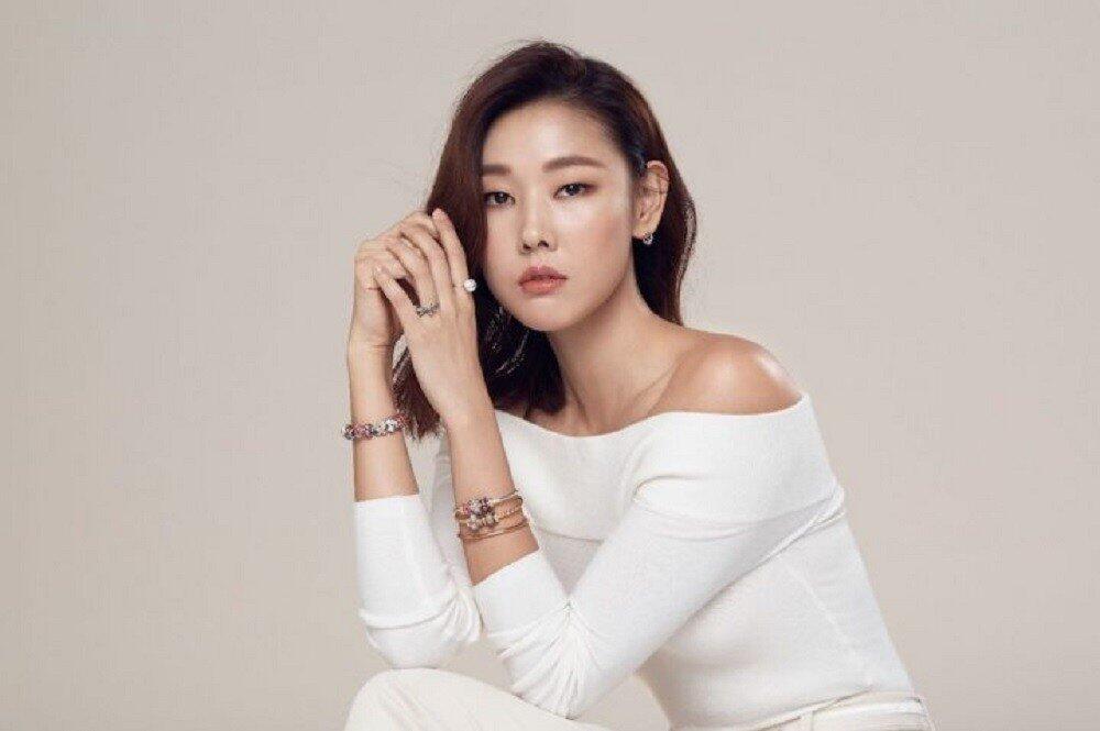 Model Han Hye Jin Curhat Memilukannya Dampak Covid-19 pada Fisiknya