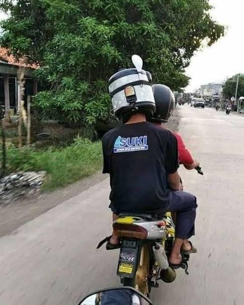 Desain Helm Absurd, Unik, Lucu, dan Bikin Ketawa yang Melihatnya