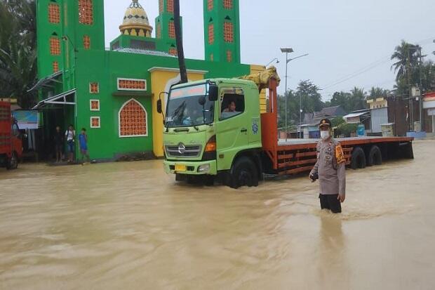 5.607 Rumah Warga di 11 Kecamatan di Kabupaten Wajo Terendam Banjir Bandang