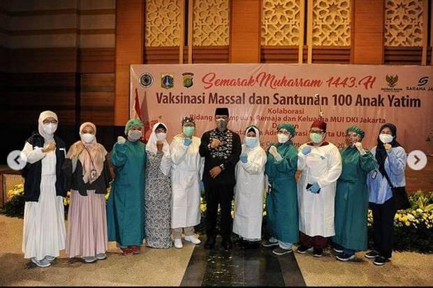 Tinjau Vaksinasi di JIC, Anies: Kalau Ibu-ibu Bergerak Semua Urusan Lancar