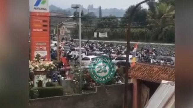 Puncak Bogor Macet Parah, Netizen: Orang Jakarta Pergi ke Bogor