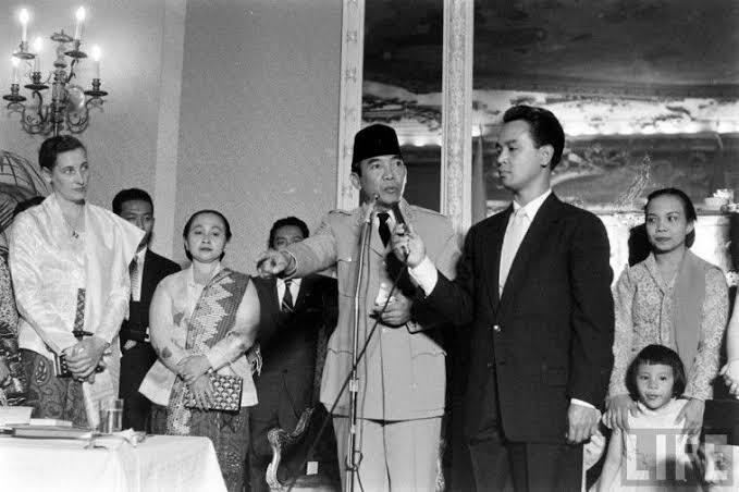 Jarang Orang Tahu!! Ternyata Presiden Sukarno Pernah Kena Tipu