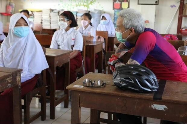 Pembelajaran Tatap Muka Terbatas, Ganjar: Anak-anak Mulai Terbiasa Kelas Bergiliran