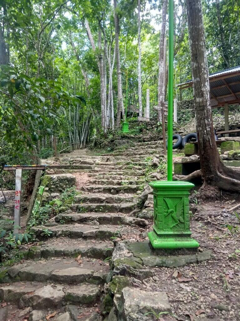 Terjun Dalam Sebuah Keterasingan