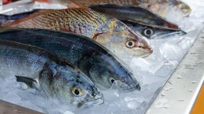 Kepergok Tukar Ikan yang Sudah Ditimbang, Pedagang Curang Ini Sukses Bikin Geram