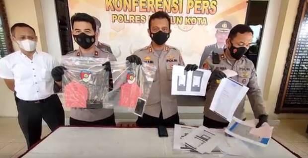 Napi Bebas Bawa HP dan Operasikan Kejahatan dari Lapas, Pedagang Rugi Puluhan Juta