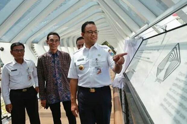 Anies Unggah Progres JPO Sudirman, Warganet: Anda Layak Dapat Bintang