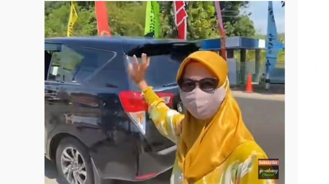 Viral Momen Paspampres Bertemu Orangtuanya di Jalanan saat Bertugas Kawal Presiden