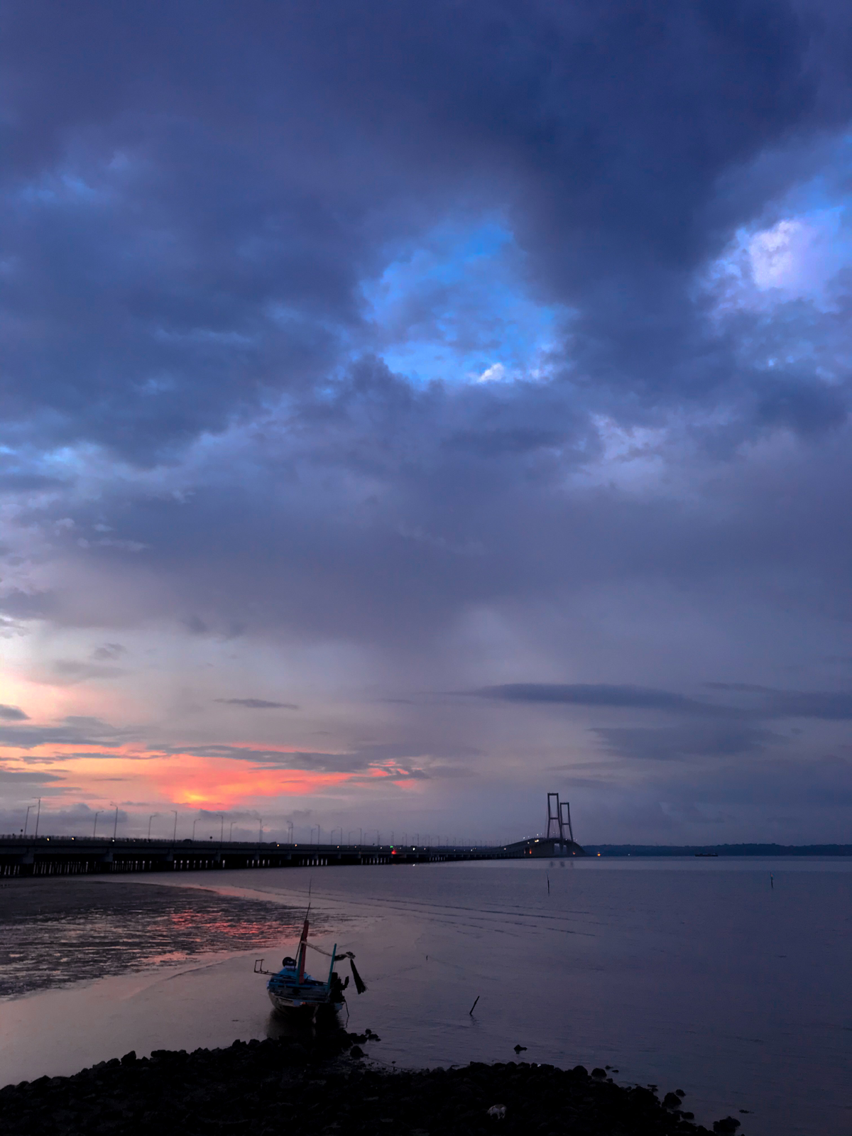 Tempat Yang Wajib Kalian Kunjungi Saat Di Surabaya