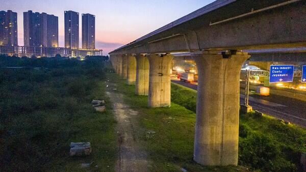 Kereta Cepat JKT-BDG Dituding Proyek Jebakan China