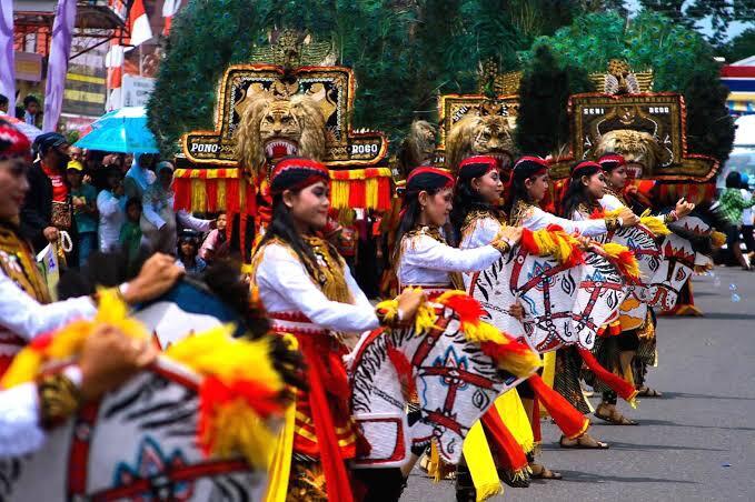 Seluk Beluk Kesenian Reog Ponorogo