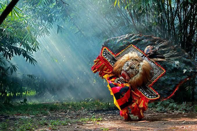 Seluk Beluk Kesenian Reog Ponorogo