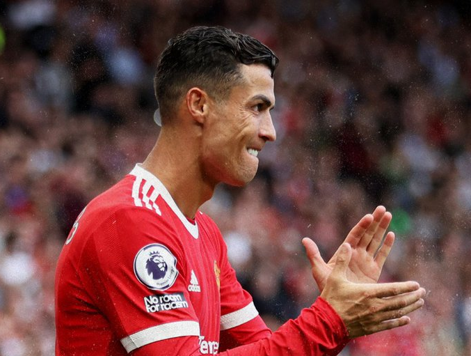 Kesuksesan Debut Ronaldo di MU Diwarnai Tangisan Hingga Protes di Langit Old Trafford