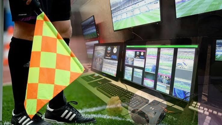 Melihat Kinerja Wasit yang Tak Memuaskan! Apakah Liga Indonesia Harus Menerapkan VAR?