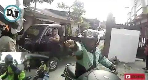 Viral Driver Ojol di Padang Ngamuk Sambil Halangi Jalan Ambulans