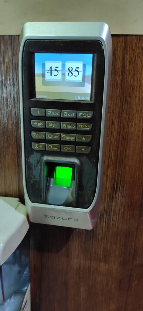 Ask Fingerprint pintu untuk kantor