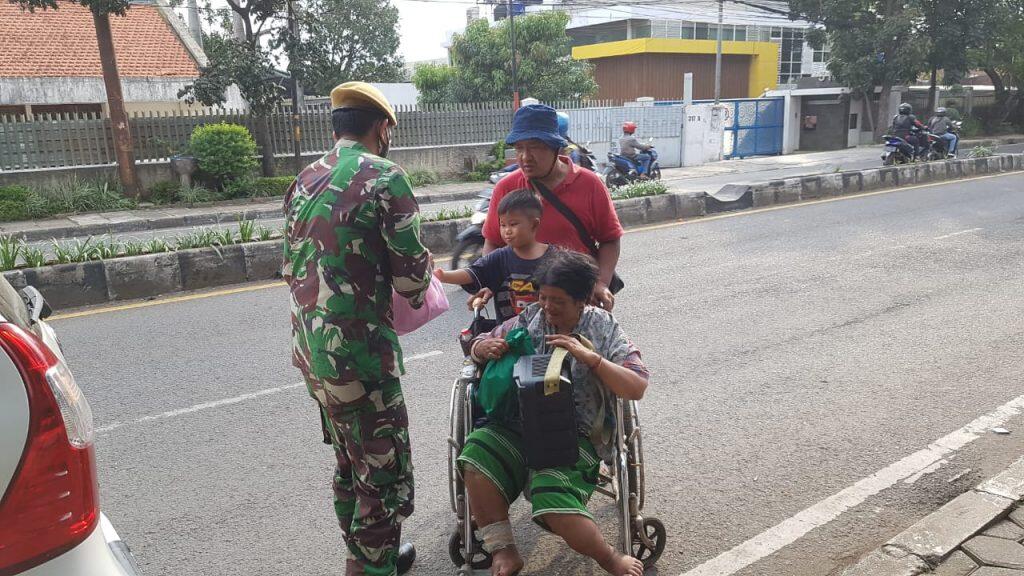 Prinsip Hidup Ibu Penjual Makanan Ini Patut Dicontoh, Berbagi Meskipun Pas-pasan 