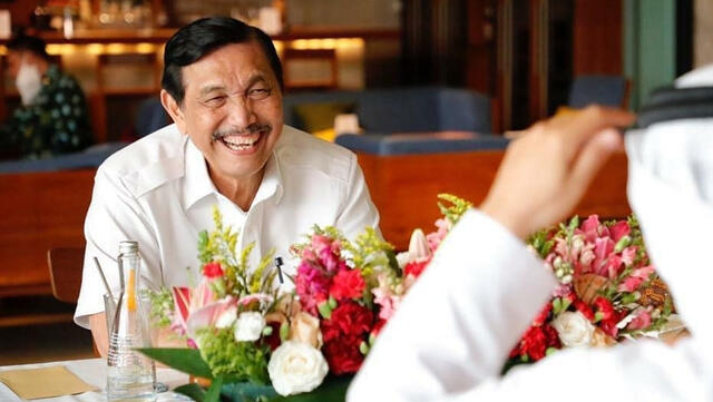 Luhut Bawa Kabar Baik, Saham Emiten Mal Langsung 'Ngamuk'