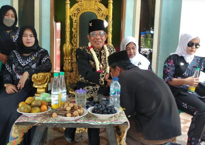 Heboh Pria Misterius Ngaku 'Raja' Muncul di Pandeglang