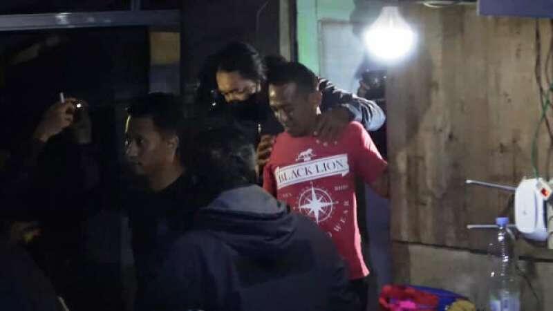 Dipecat, Eks Pekerja Gereja Nekat Lempari Rumah Pendeta dengan Bom Molotov