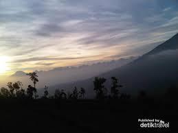 Menyusuri Tol Kayangan, Melihat Keindahan Merbabu dan Merapi dari Dekat